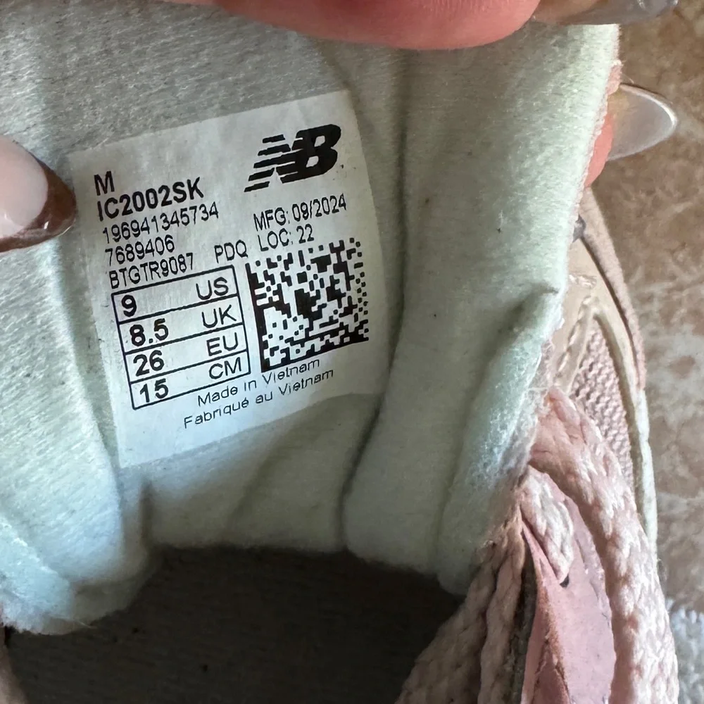 New Balance 9060 pink 9c - Picture 6 of 6